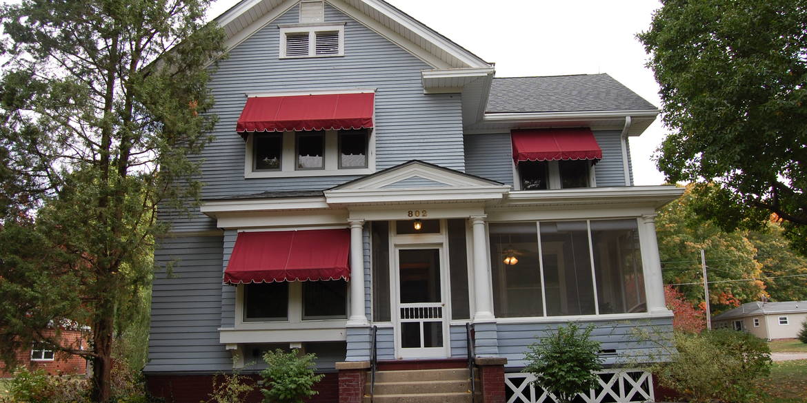 Brivity 802 5th St. Covington, IN 47932