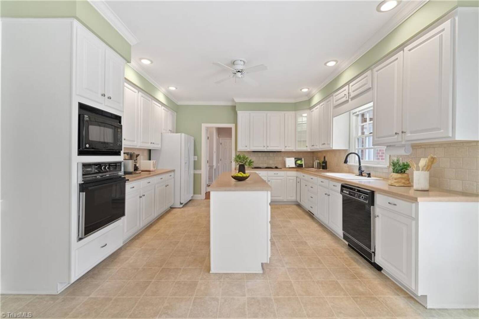 6400 Harperwood Trl Clemmons, NC 27012