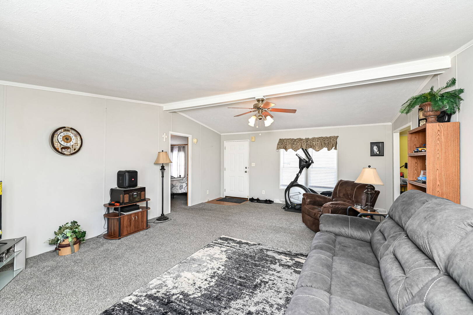 2556 Autumn Lake Dr., Anderson, IN 46017