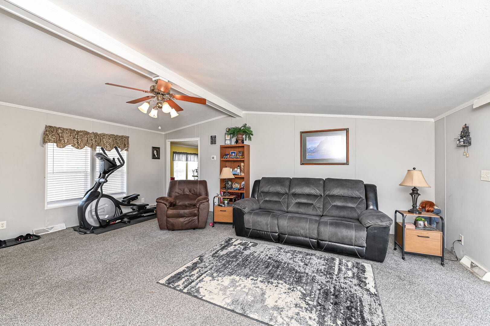 2556 Autumn Lake Dr., Anderson, IN 46017