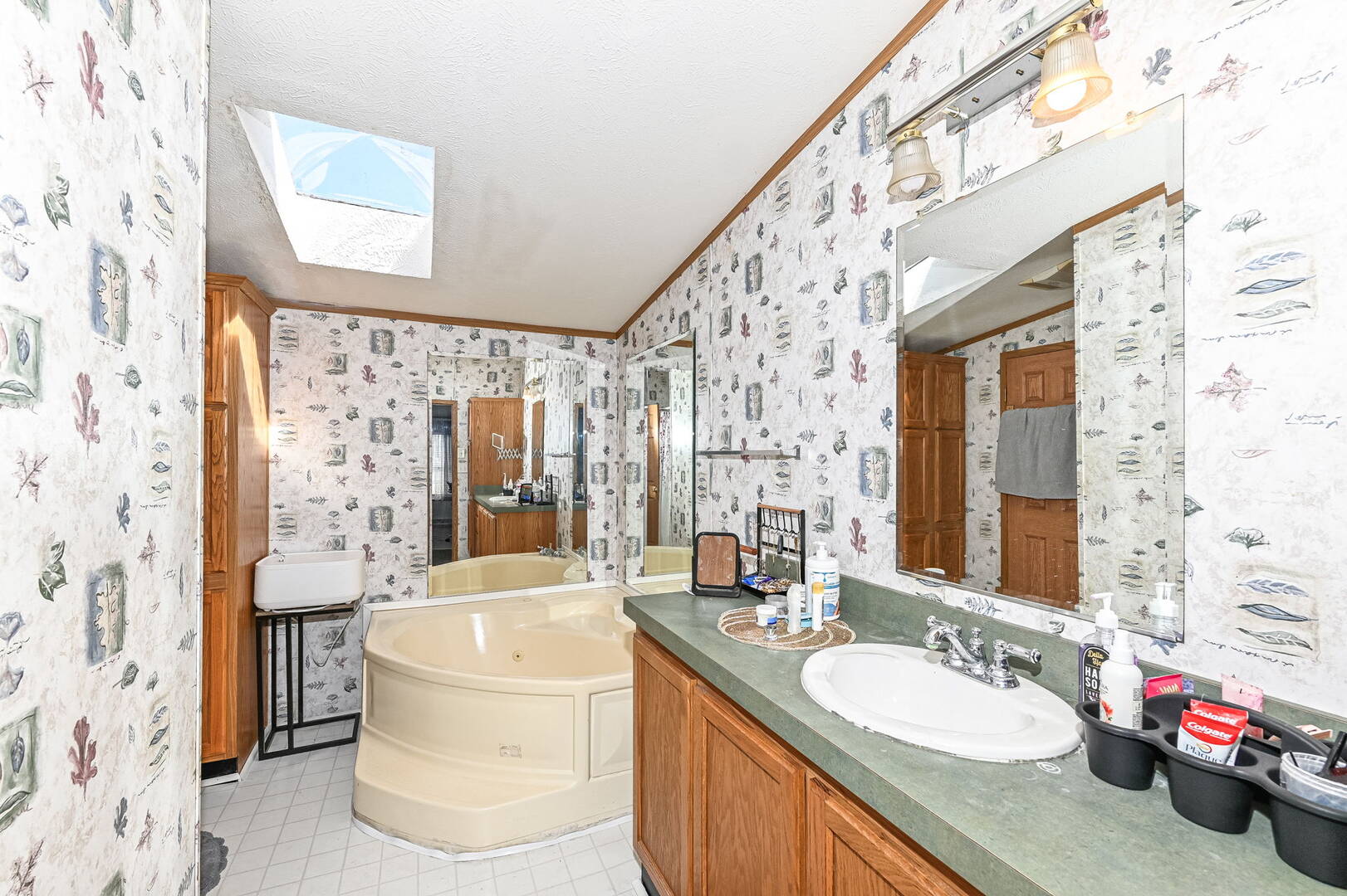 2556 Autumn Lake Dr., Anderson, IN 46017