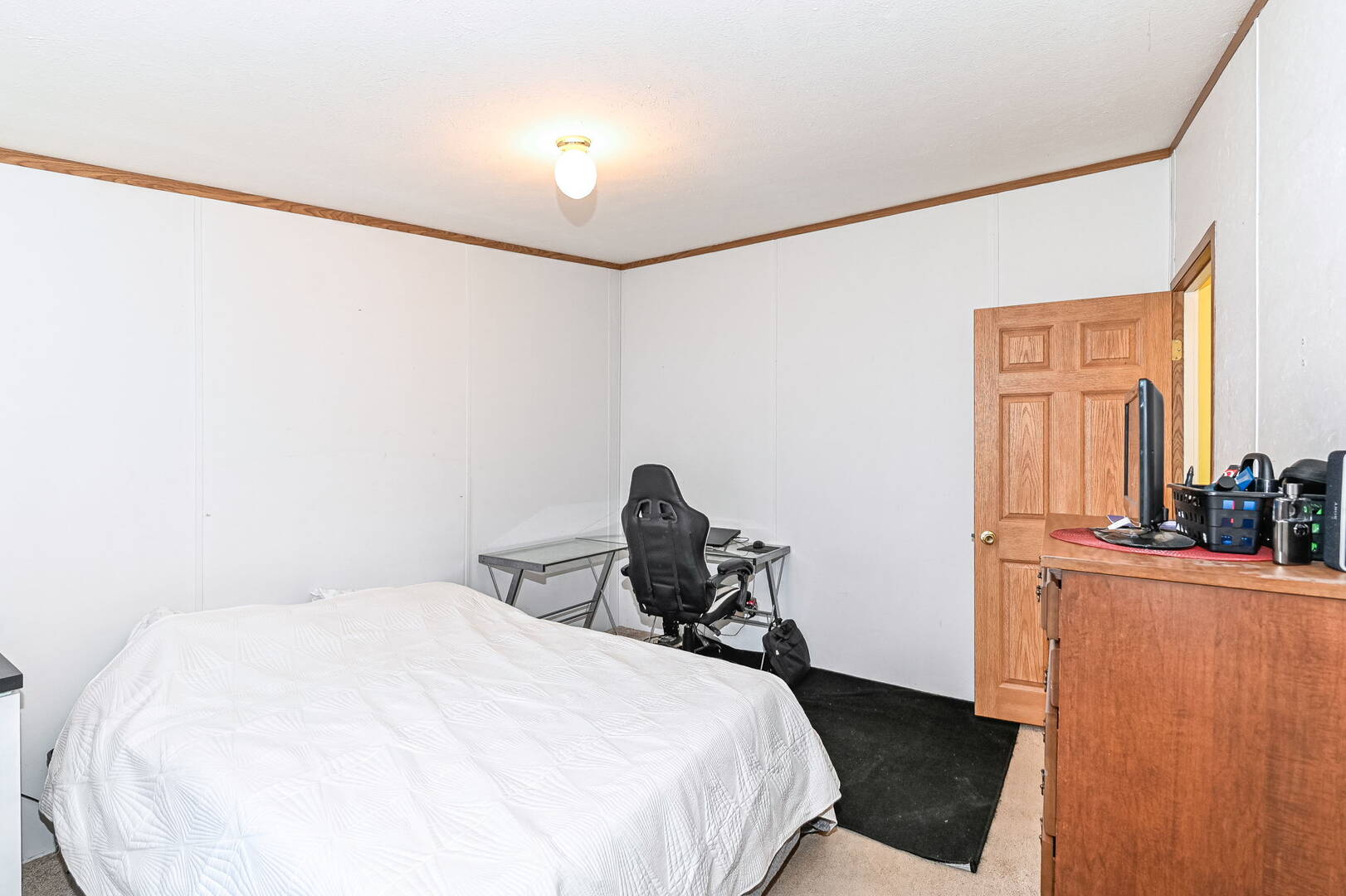 2556 Autumn Lake Dr., Anderson, IN 46017