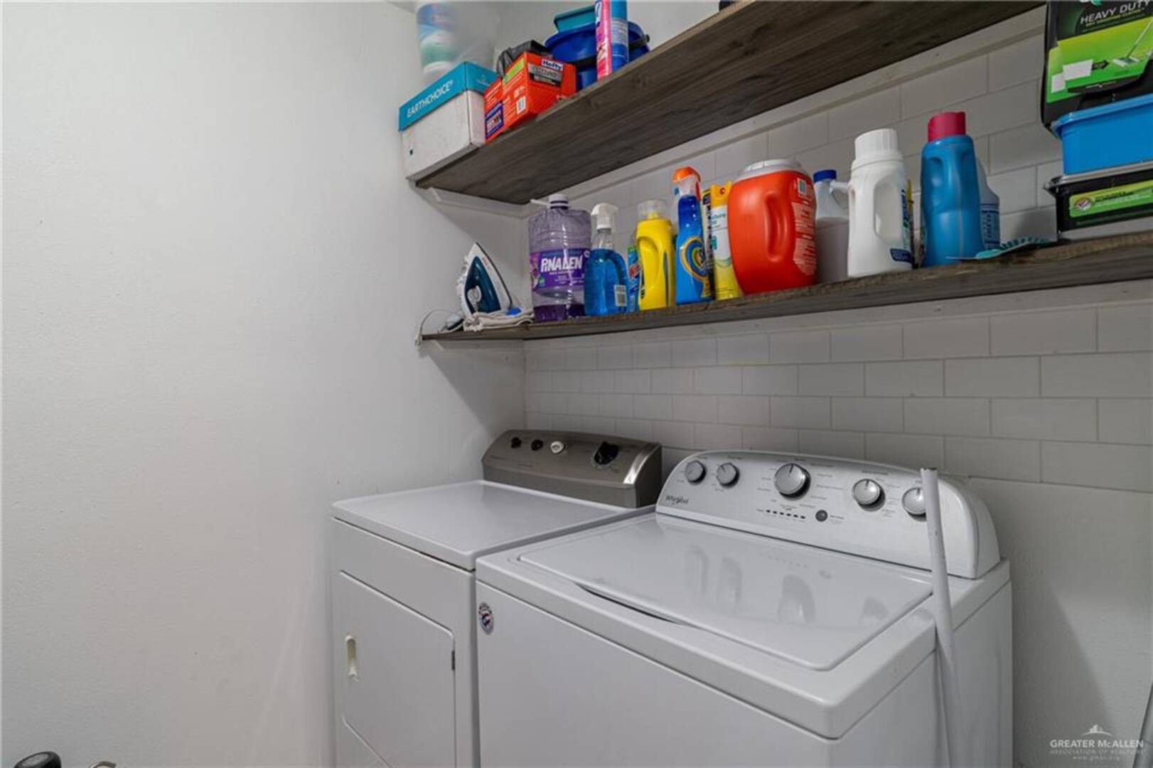 18 Shoreline Dr Brownsville, TX 78521