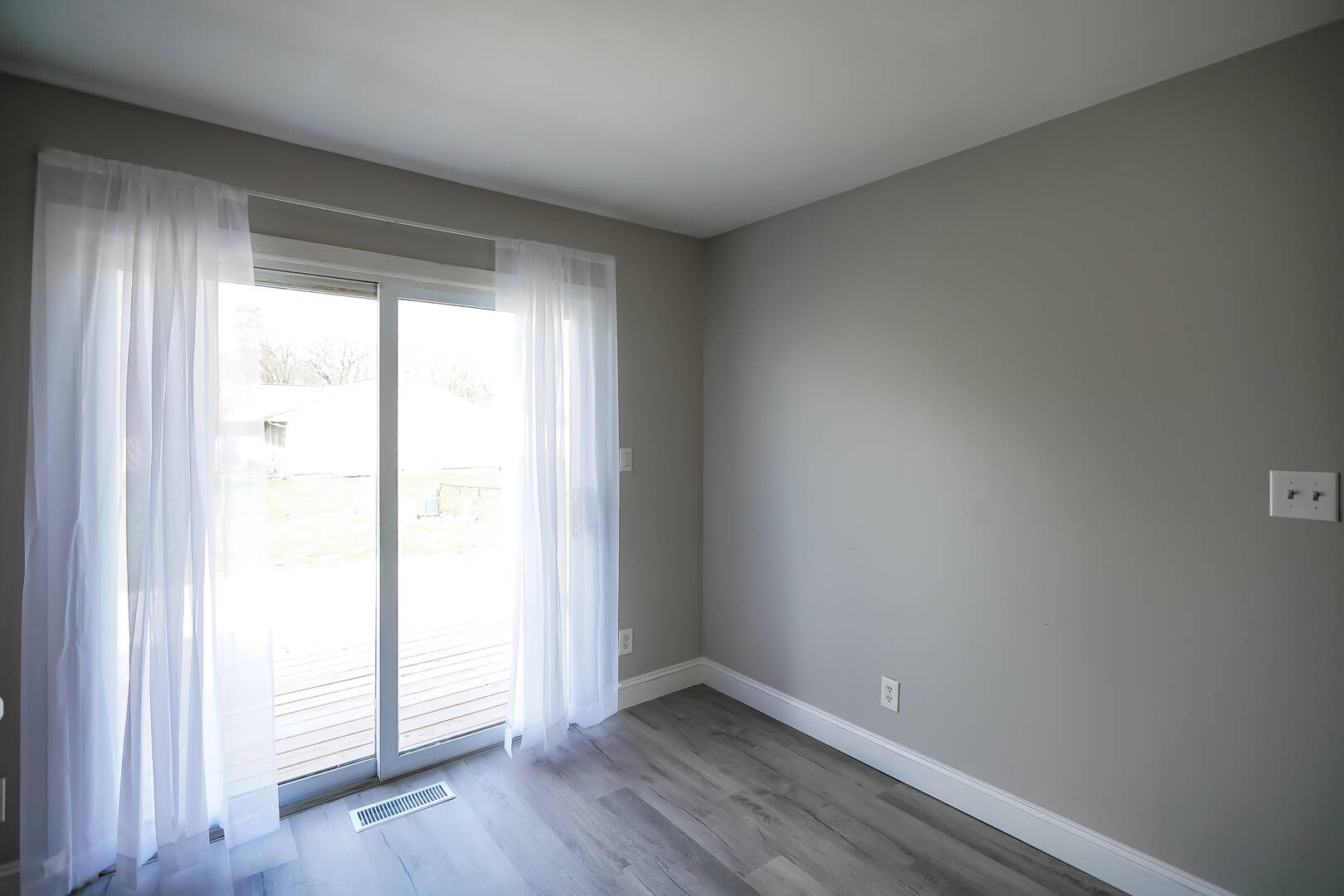 6105 North Idlewhile Drive Peoria, Illinois 61615