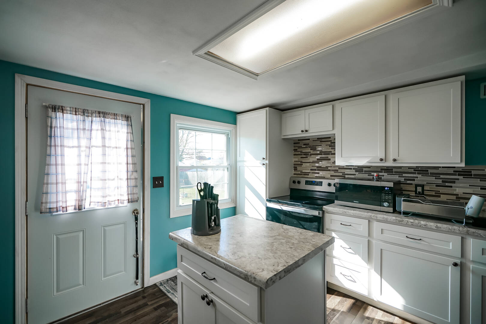 213 Second St Hanna City, IL 61536