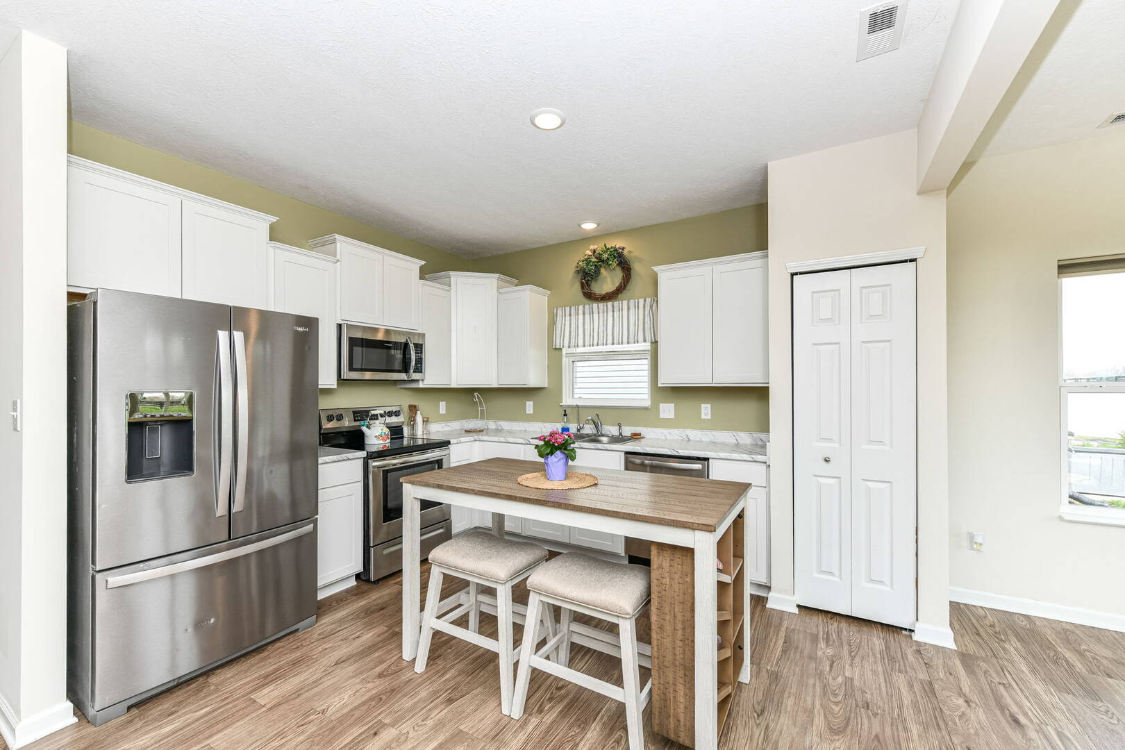 1455 Bigleaf Dr., Sheridan, IN 46069