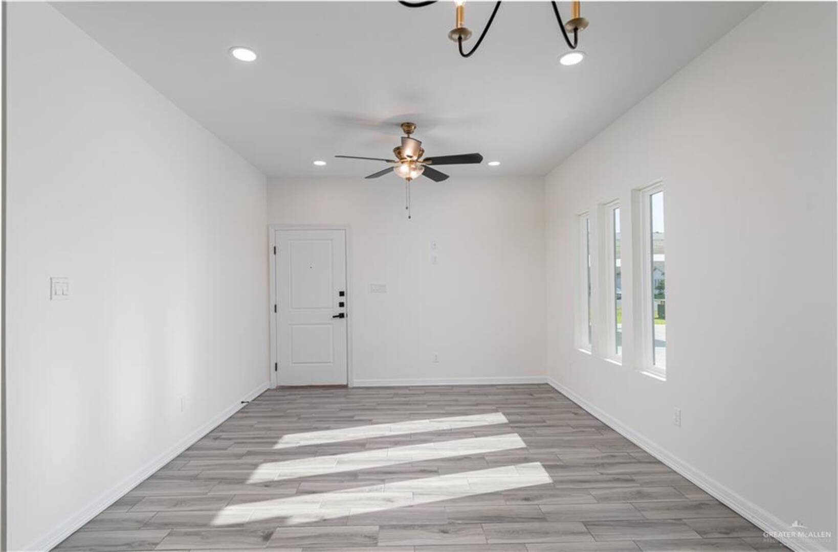 1006 N Clarence Ave Edinburg, TX 78541