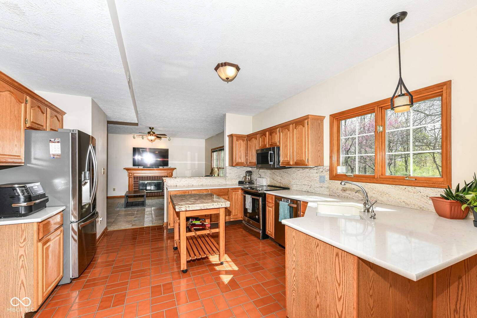 6205 Albury Dr Indianapolis, IN 46236