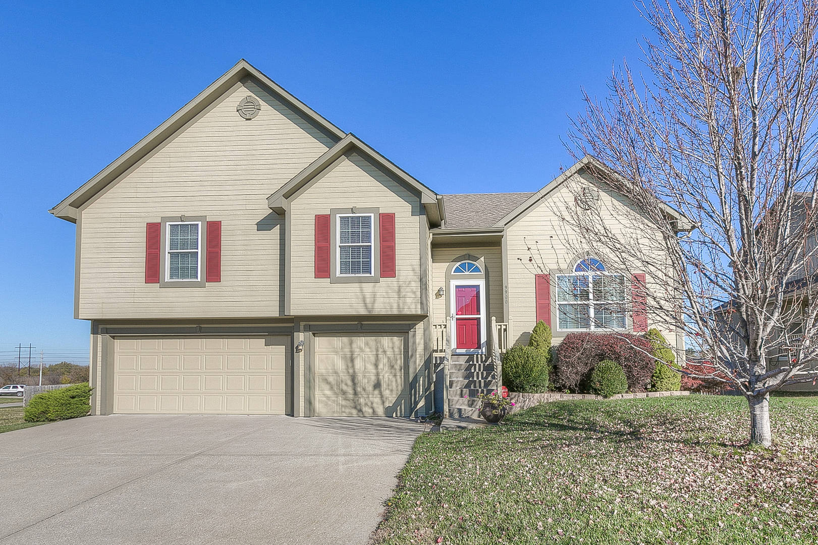 9900 E 220th St. Peculiar, MO 64078