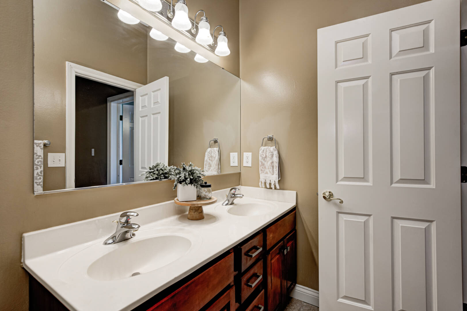 16285 Remington Dr.,  Fishers, IN 46037