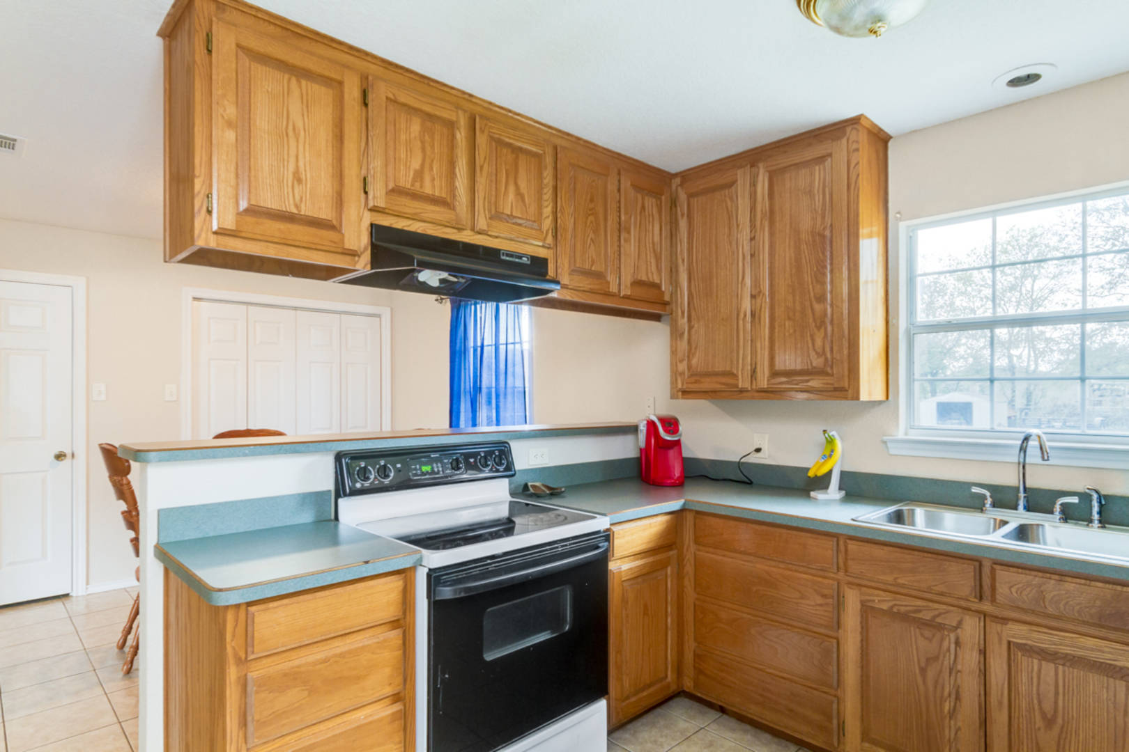 402 Tower Rd. Rio Vista, TX 76093
