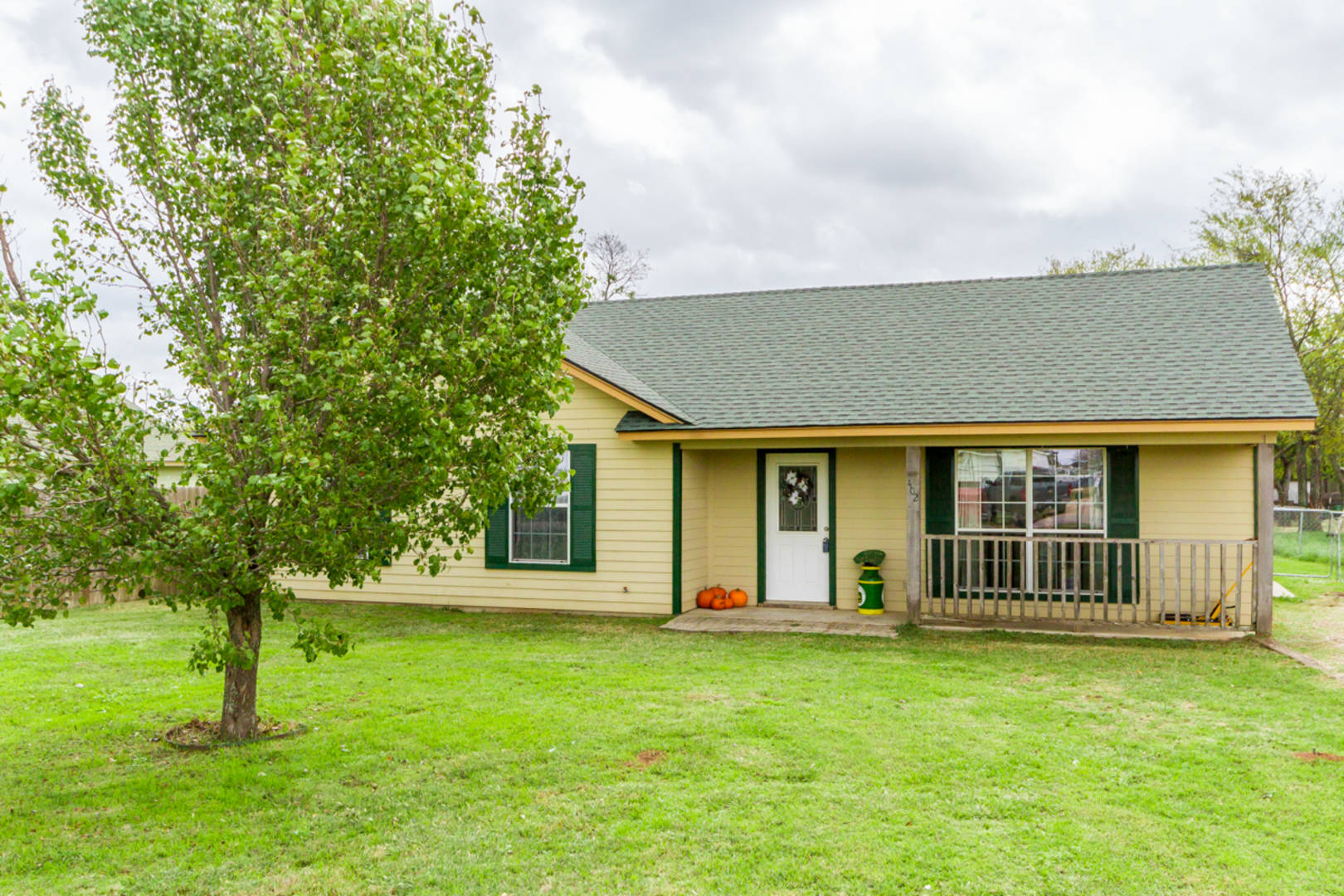 402 Tower Rd. Rio Vista, TX 76093
