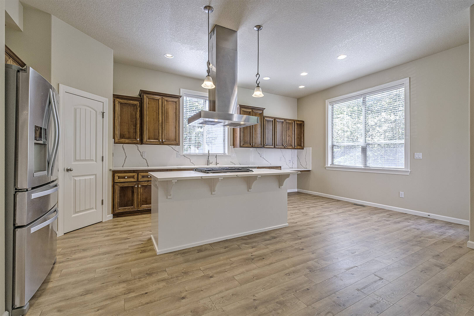 6816 NE Willowgrove St Hillsboro, OR 97124