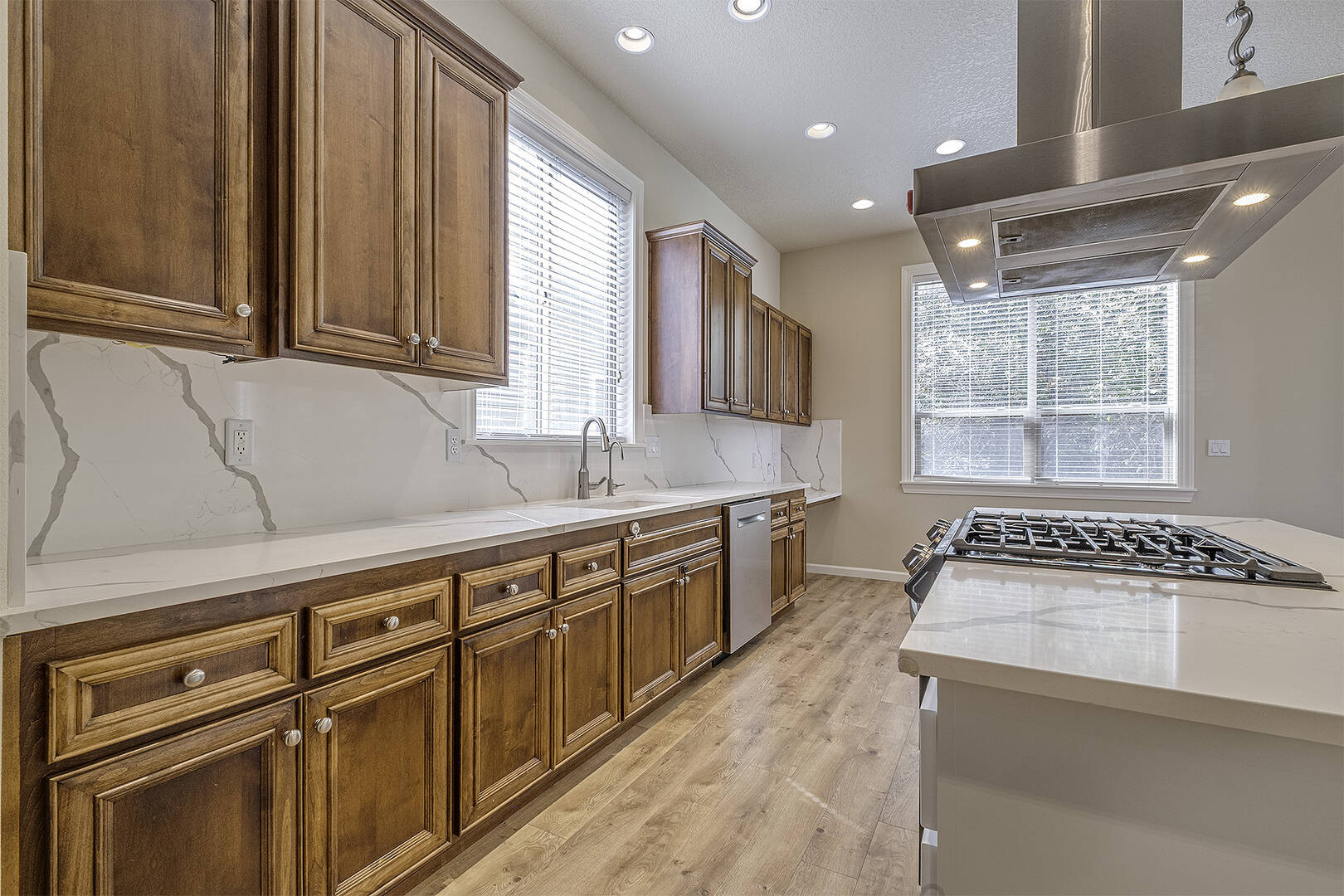6816 NE Willowgrove St Hillsboro, OR 97124