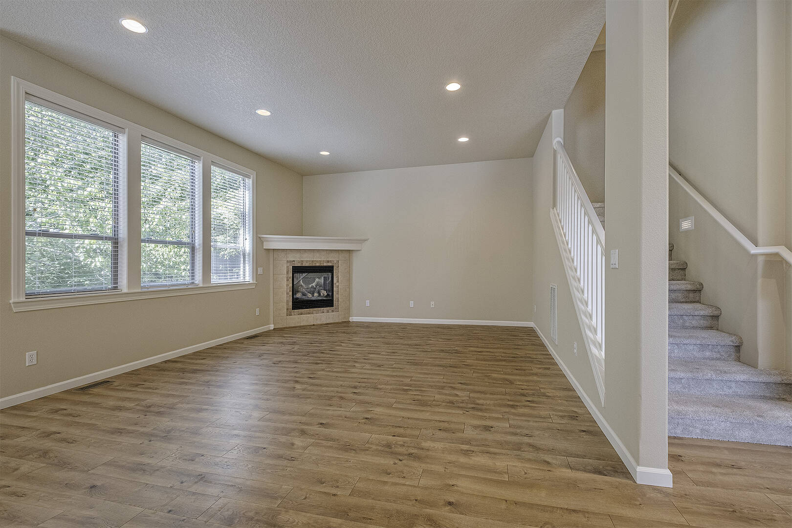 6816 NE Willowgrove St Hillsboro, OR 97124