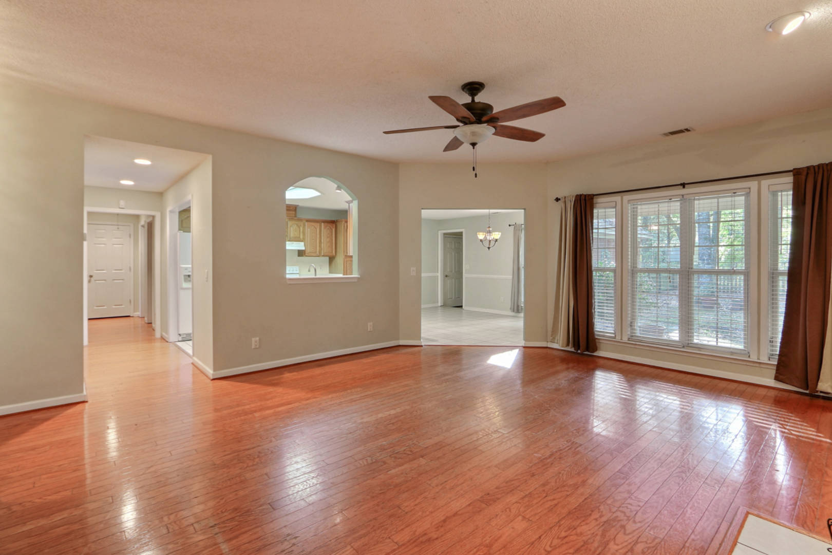 Brivity 190 Royal Oak Drive Guyton, GA 31312 Virtual Tour