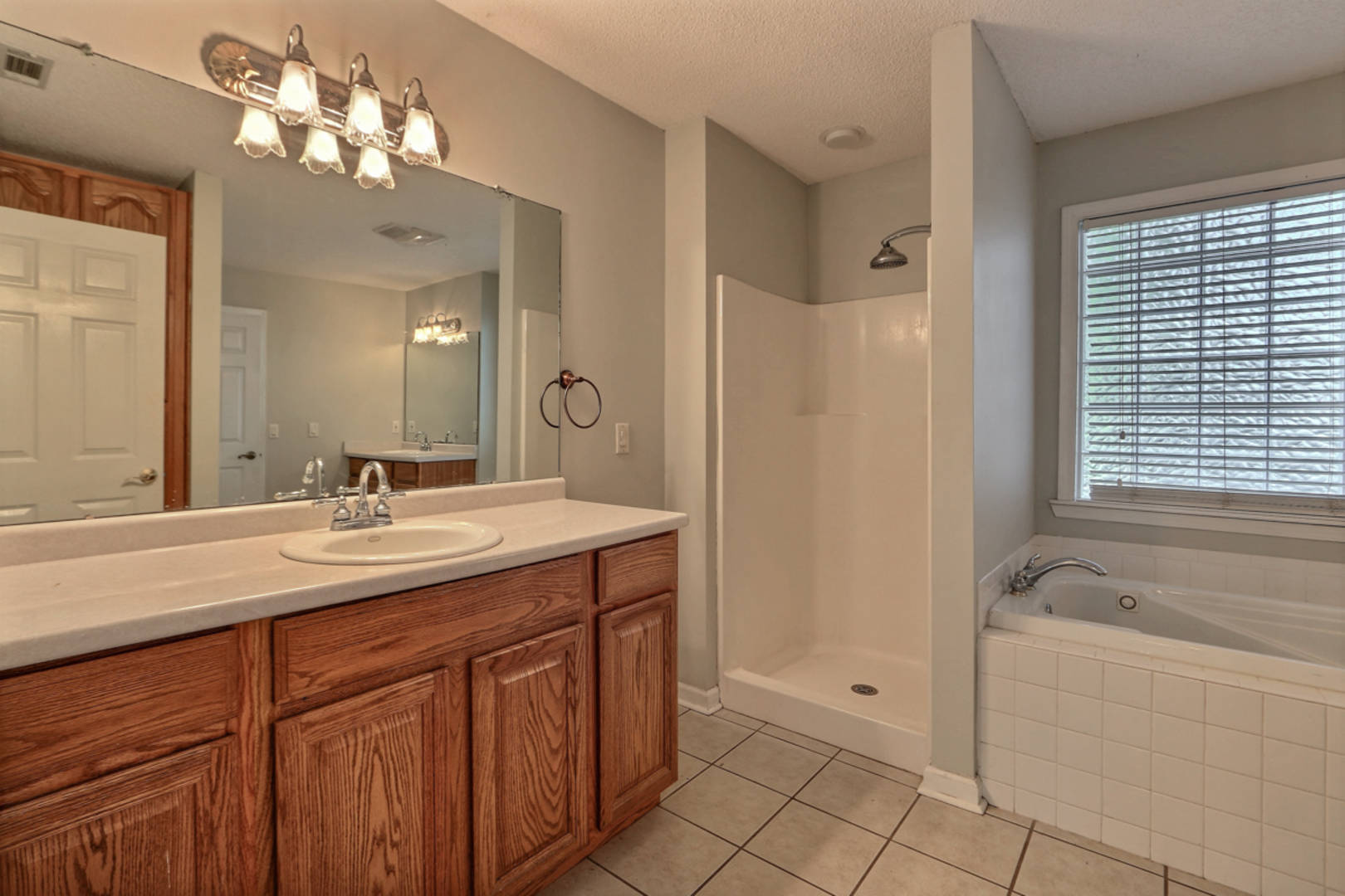 Brivity 190 Royal Oak Drive Guyton, GA 31312 Virtual Tour