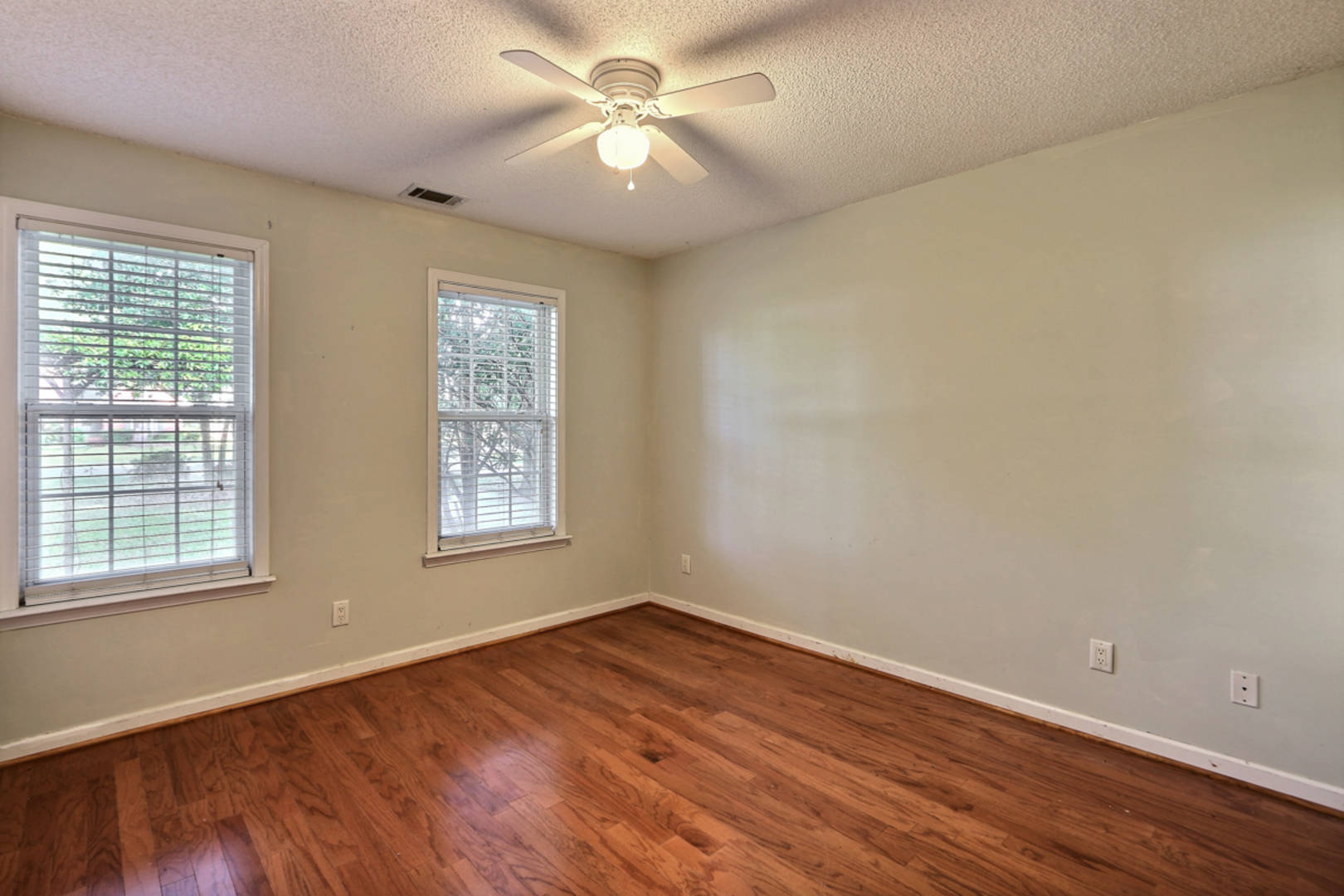 Brivity 190 Royal Oak Drive Guyton, GA 31312 Virtual Tour