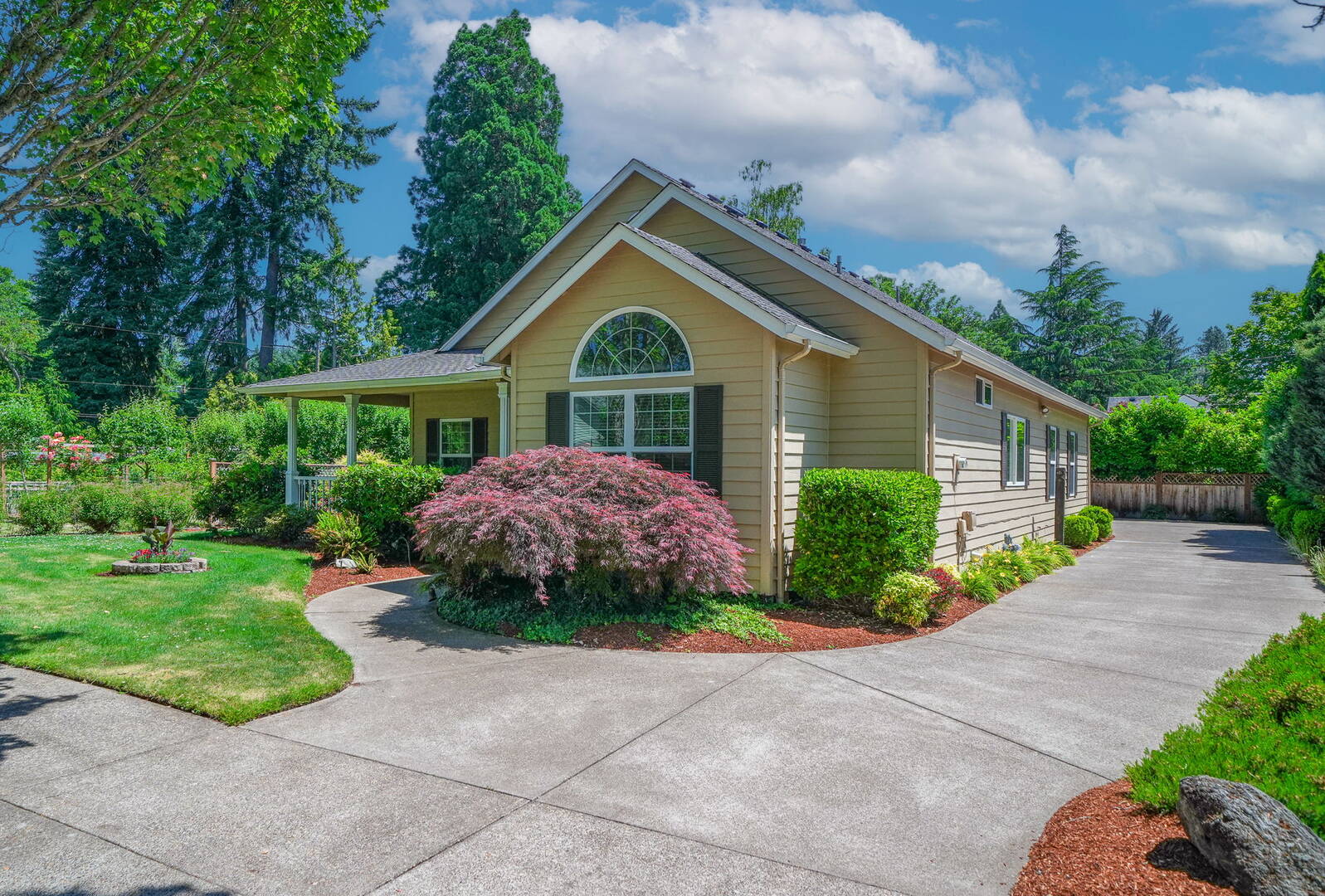 1113 SW West Hills Pl Corvallis, OR 97333