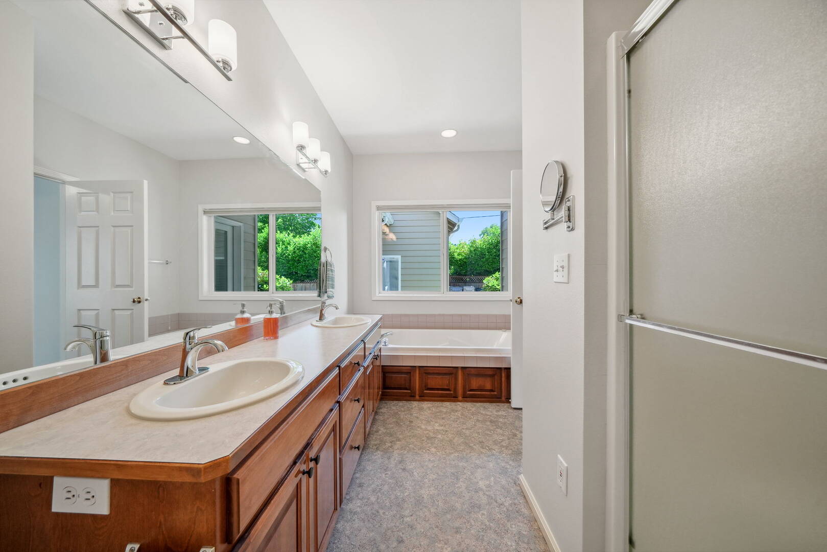1113 SW West Hills Pl Corvallis, OR 97333
