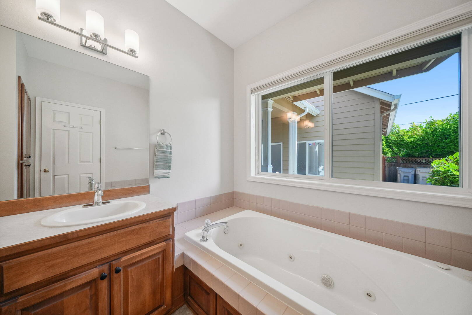 1113 SW West Hills Pl Corvallis, OR 97333