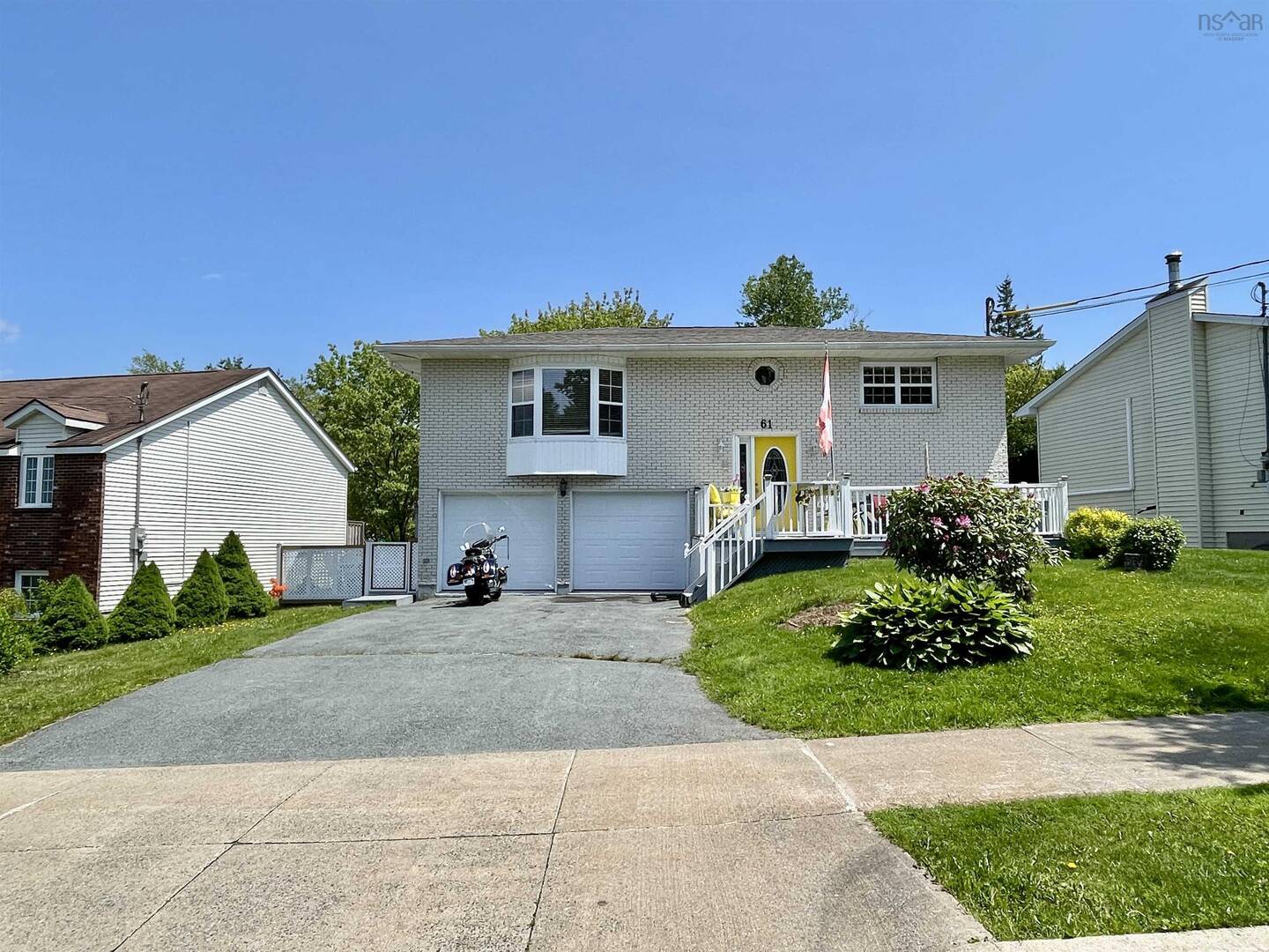 61 Portland Estates Blvd West Dartmouth, NS B2W6E5