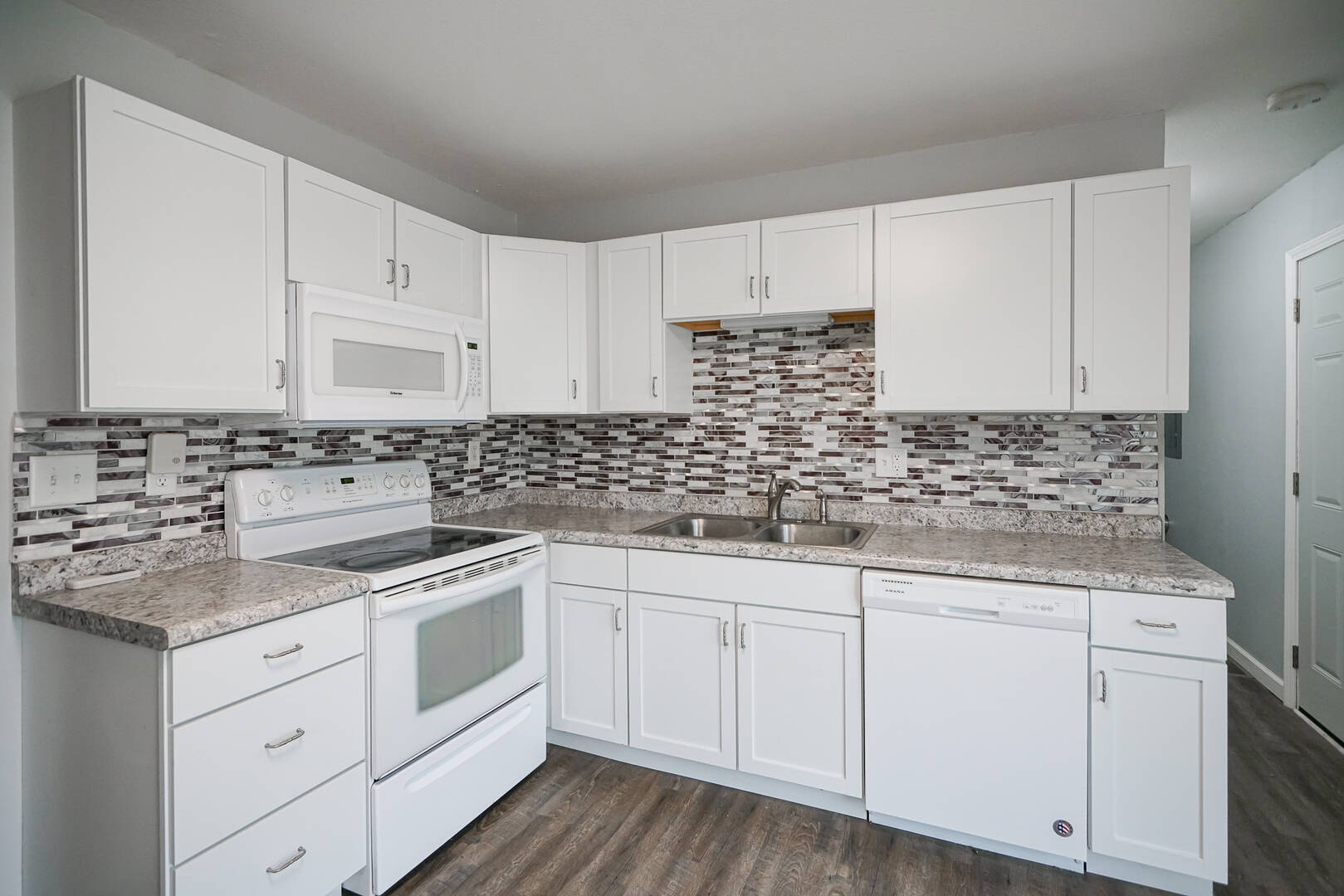 219 Linnhill Lane Washington, IL 61571
