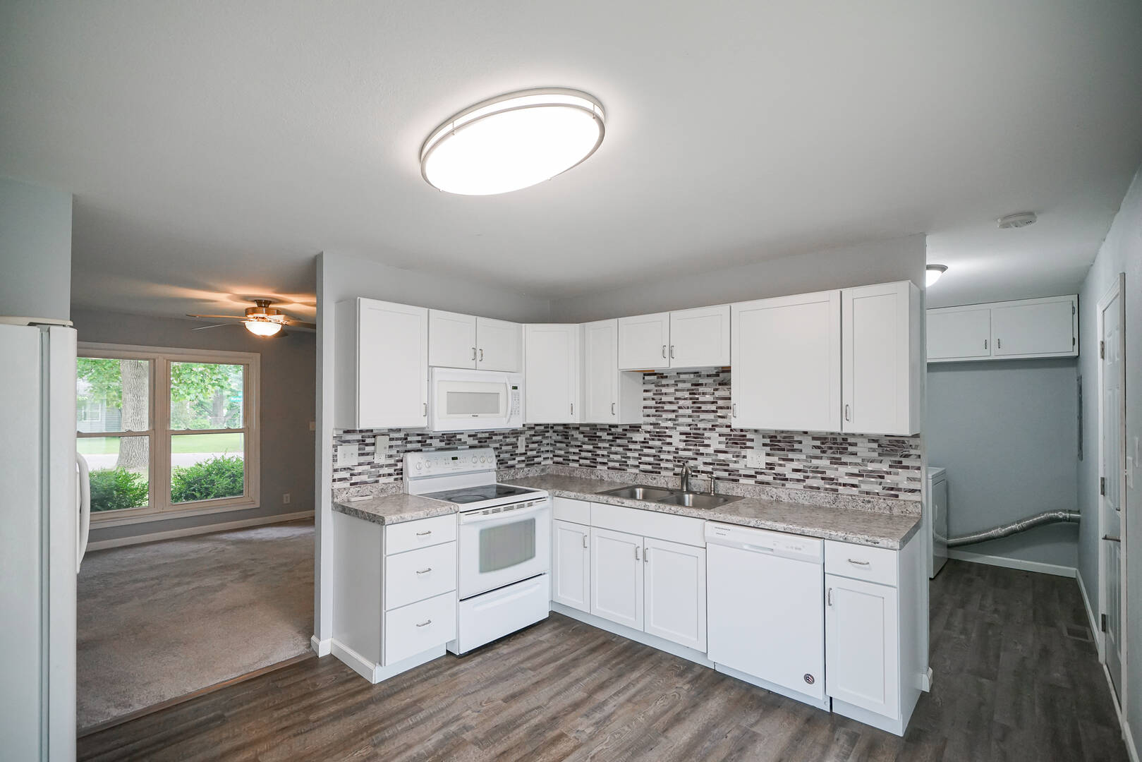 219 Linnhill Lane Washington, IL 61571