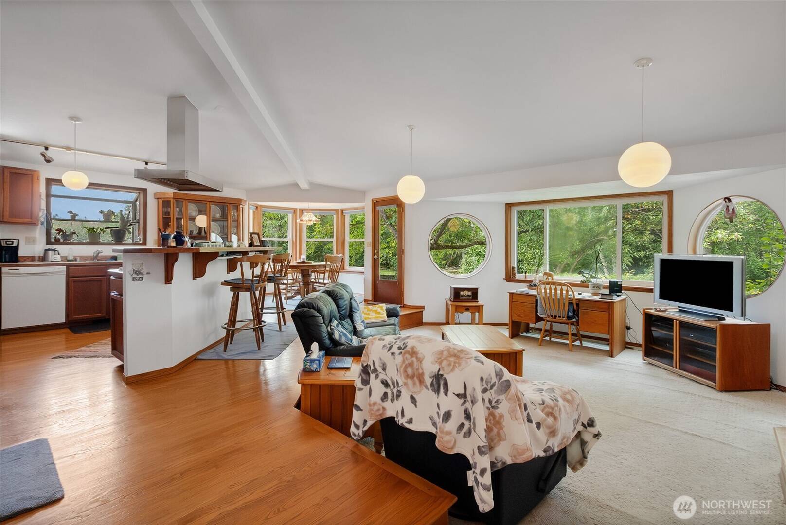 7945 Lorna Dr SE Lacey, WA 98503