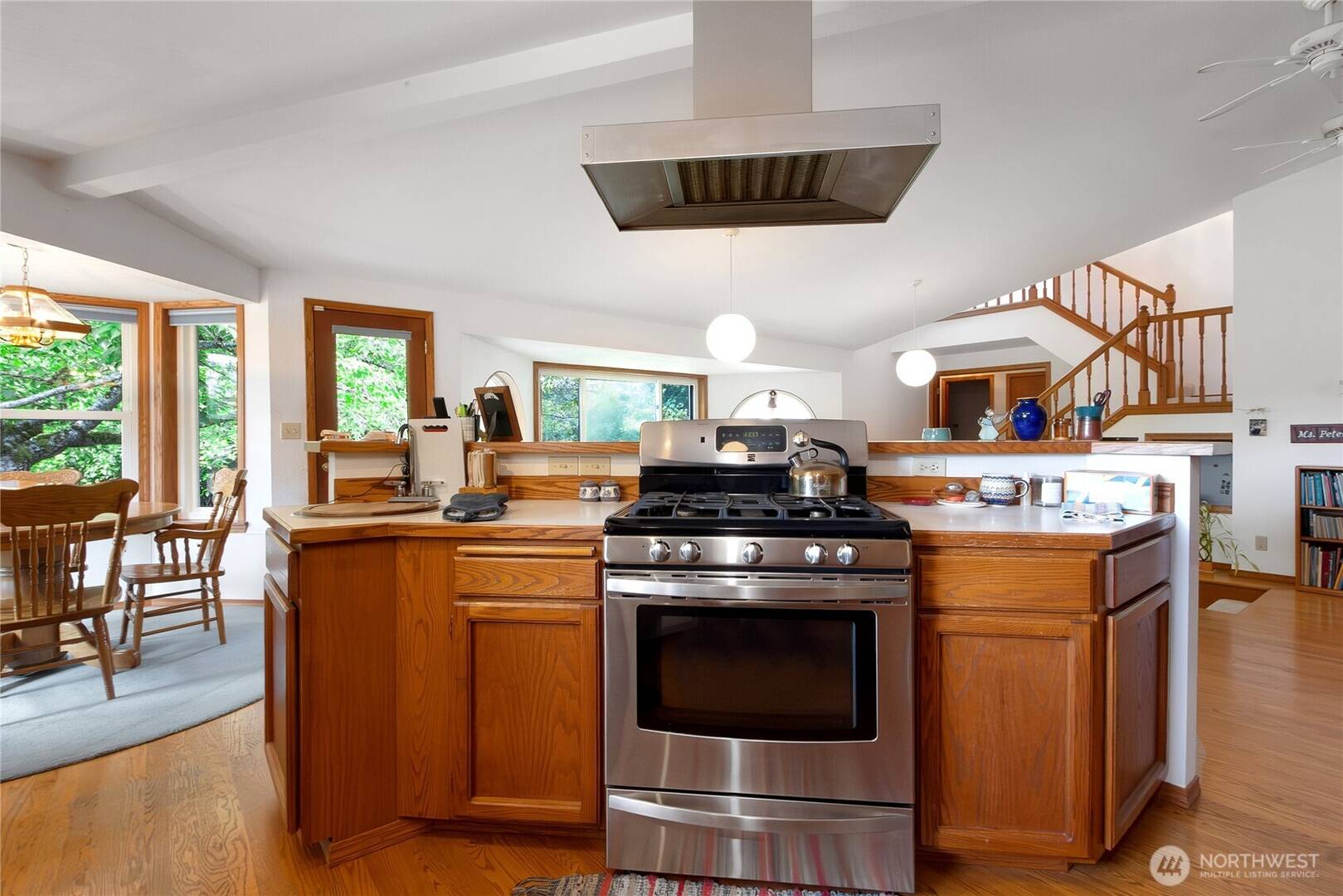 7945 Lorna Dr SE Lacey, WA 98503