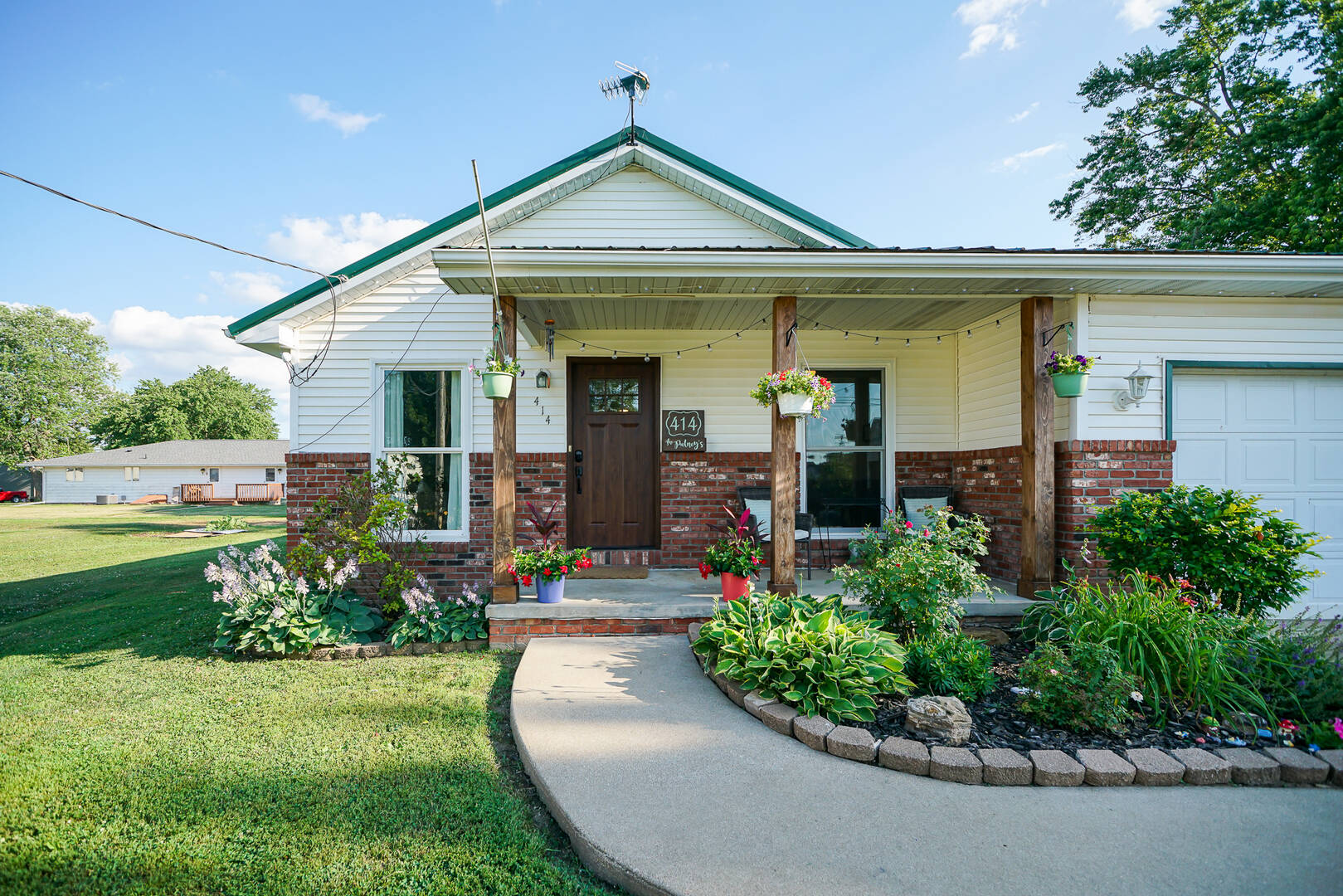 414 W Butternut St Elmwood, IL 61529