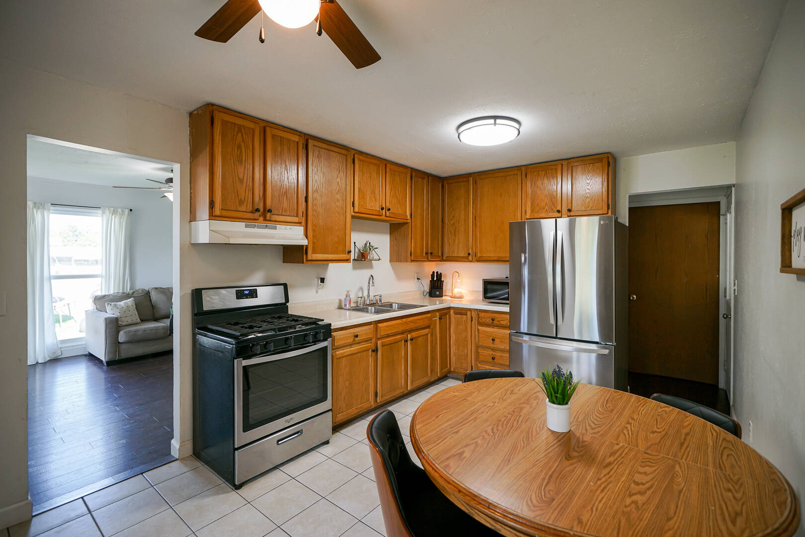 414 W Butternut St Elmwood, IL 61529