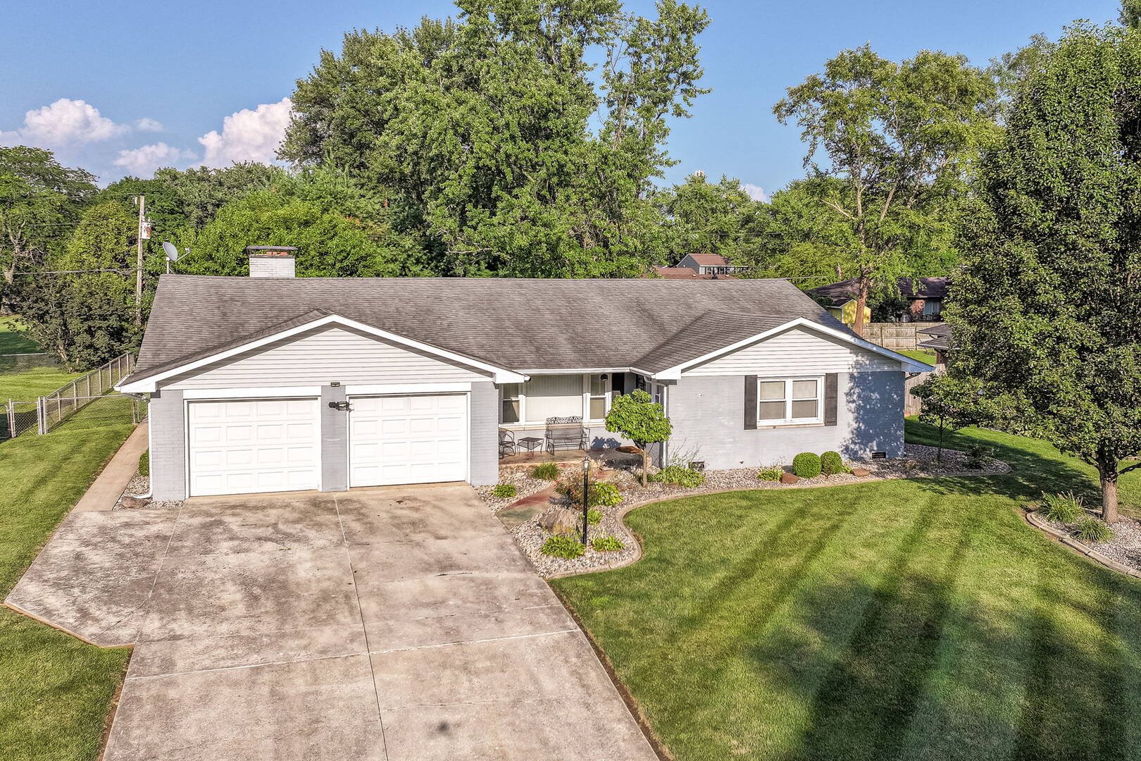 124 N Mustin Dr.,  Anderson, IN 46012