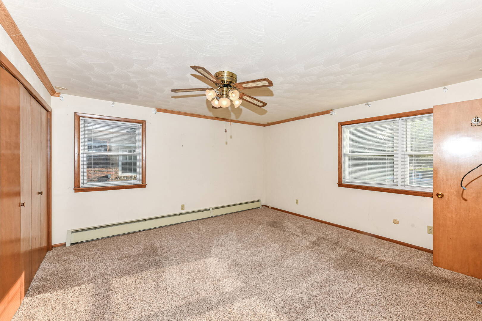124 N Mustin Dr.,  Anderson, IN 46012