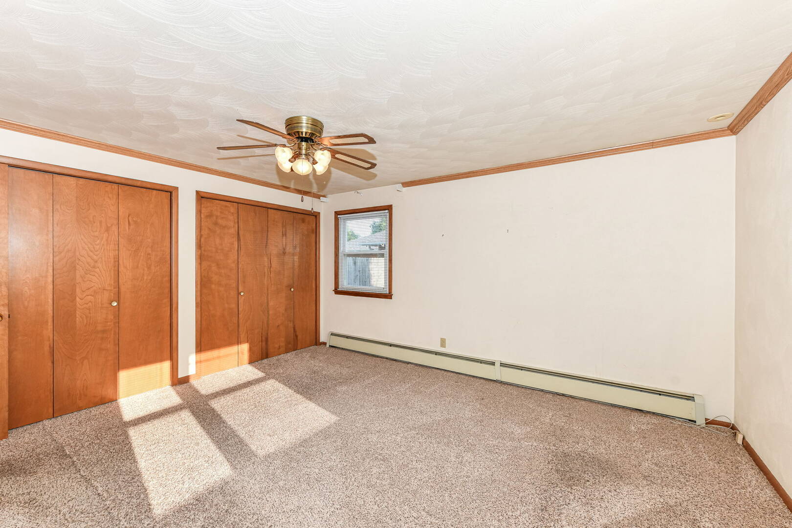 124 N Mustin Dr.,  Anderson, IN 46012
