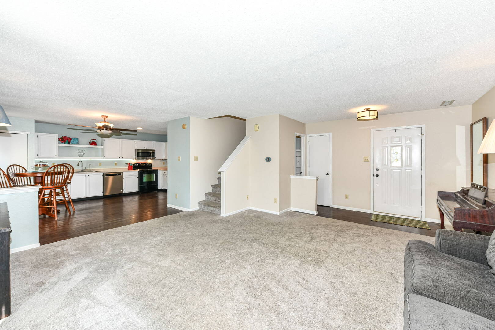 11845 Buck Creek Cir. Noblesville, IN 46060