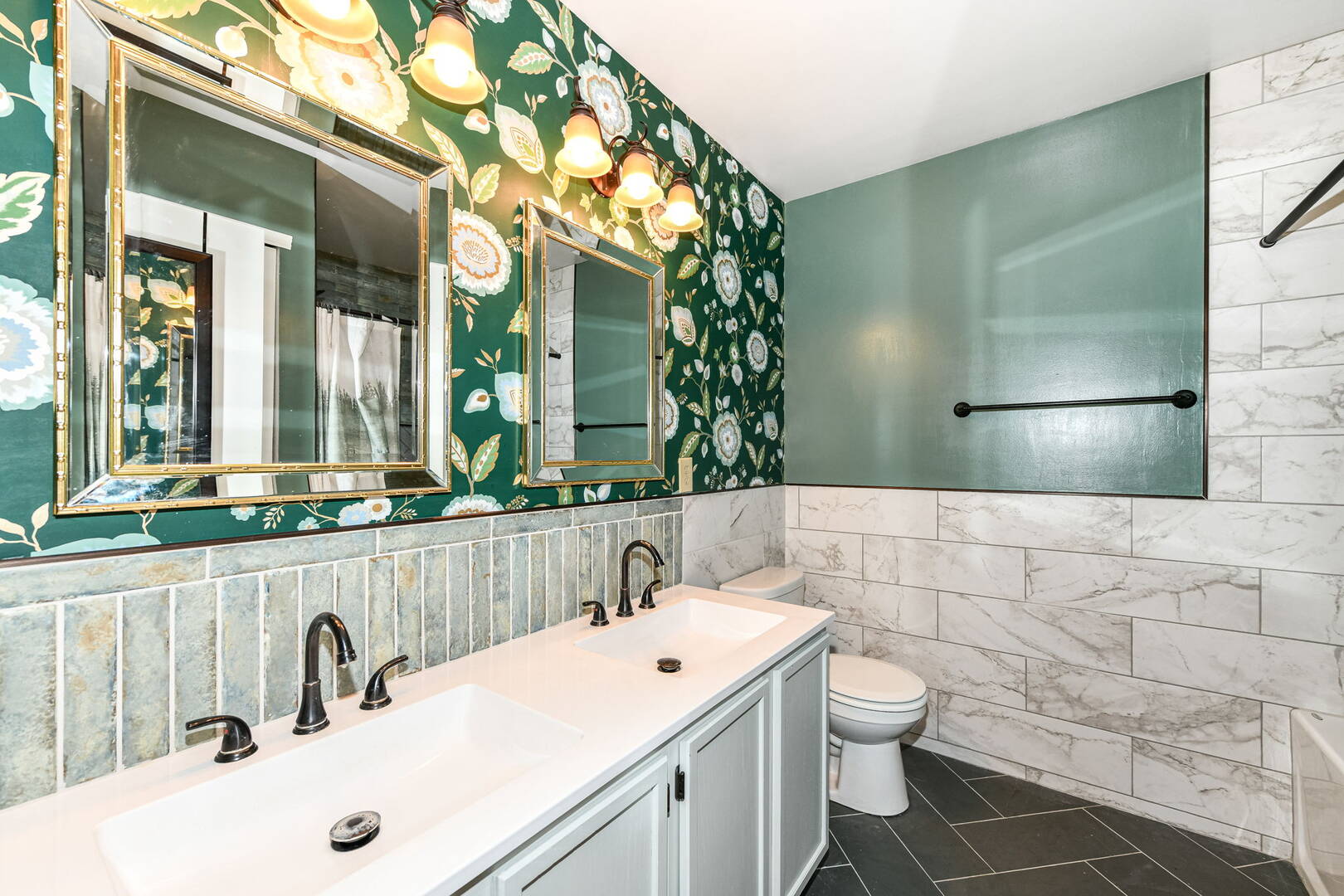 11845 Buck Creek Cir. Noblesville, IN 46060