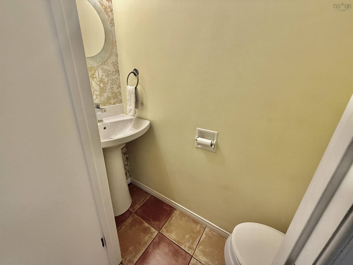58 Shoreview Dr Bedford, NS B4A1V5