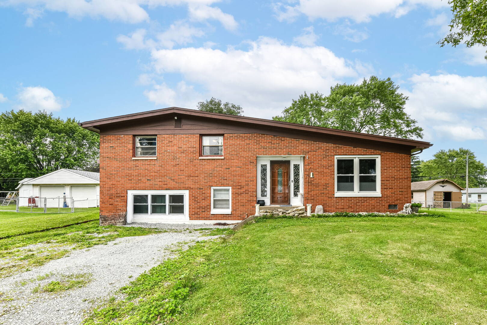 2420 E. 40th St., Anderson, IN 46013