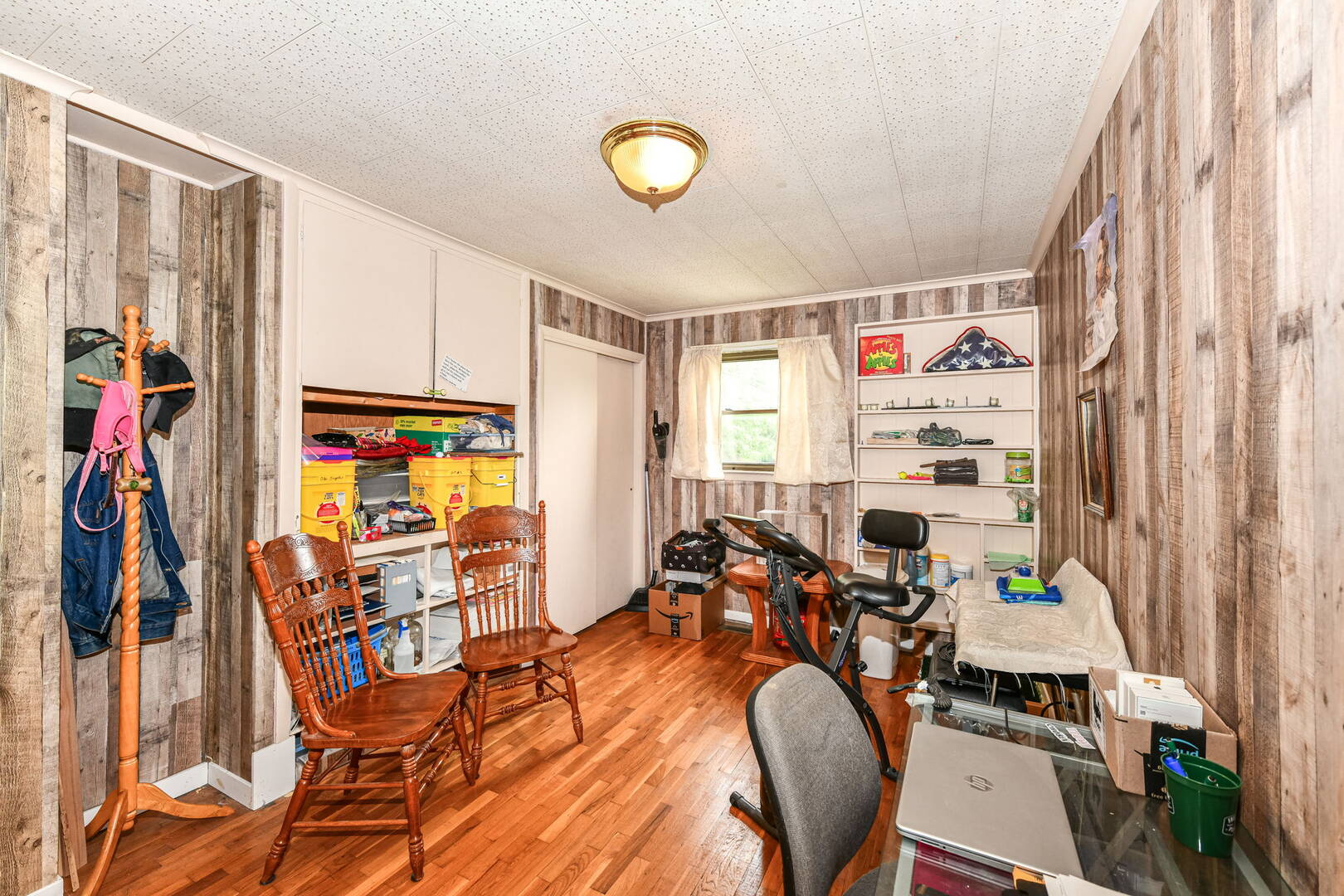 2420 E. 40th St., Anderson, IN 46013