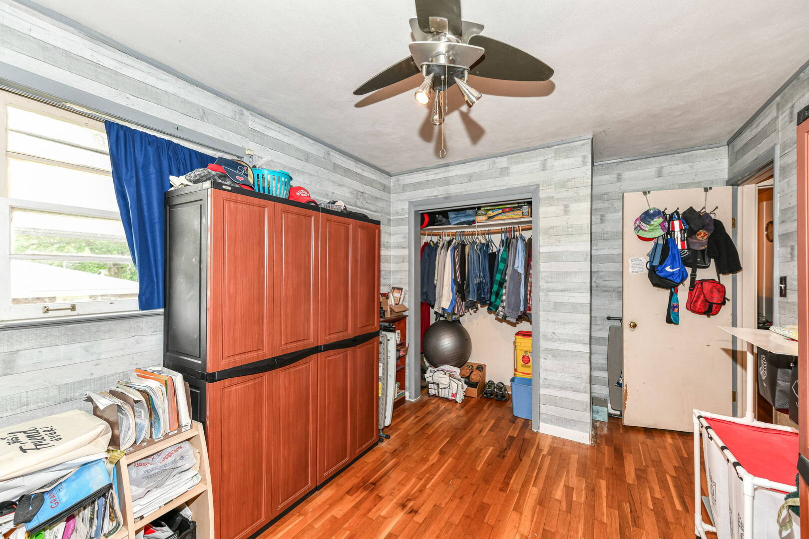 2420 E. 40th St., Anderson, IN 46013