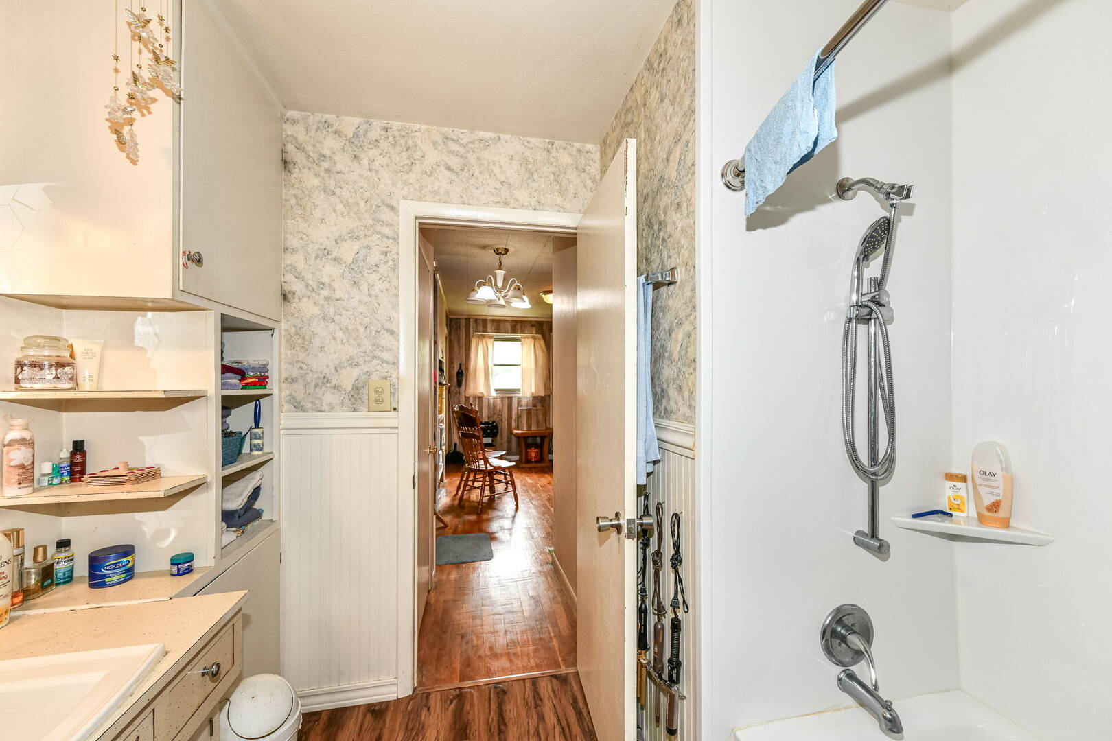 2420 E. 40th St., Anderson, IN 46013