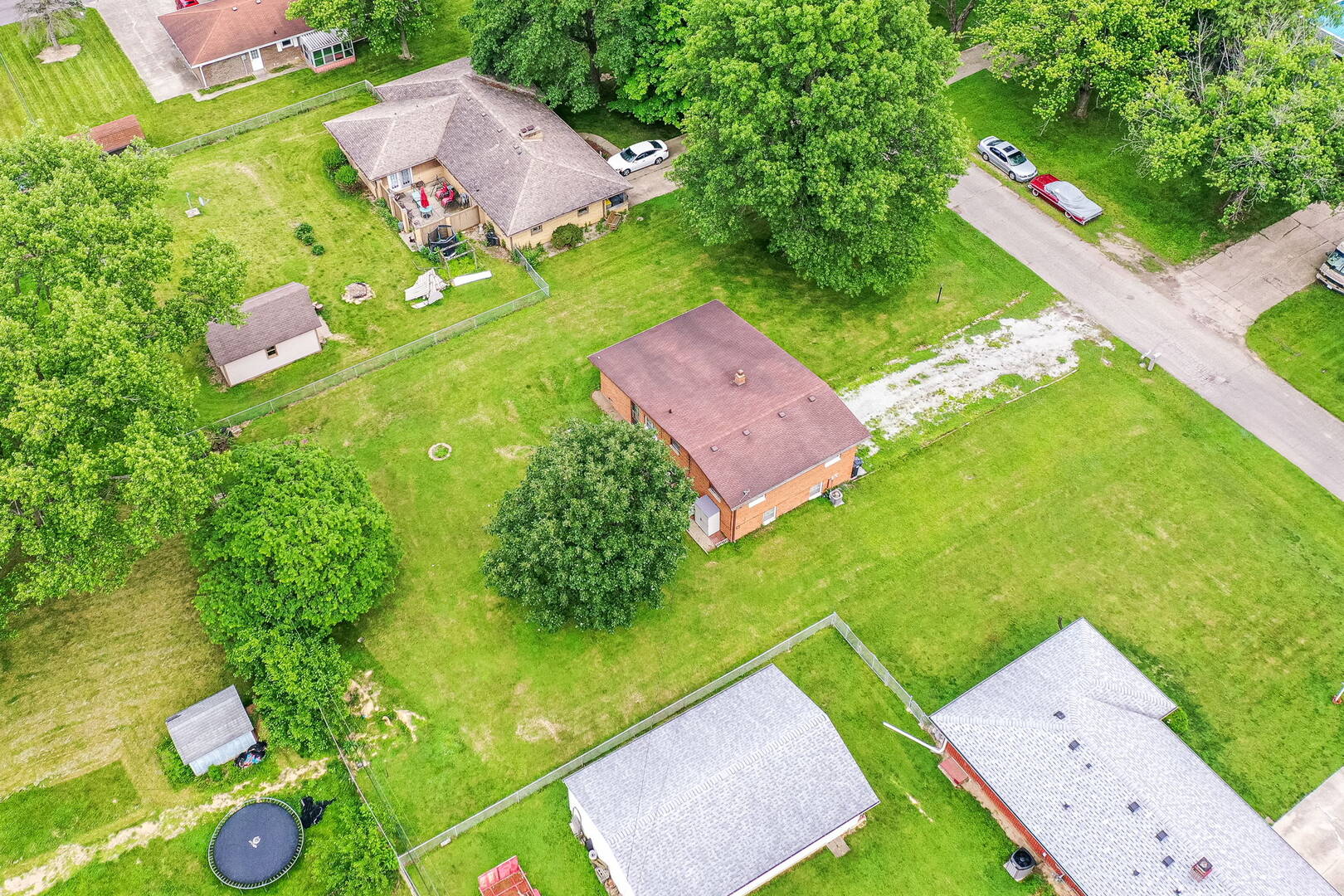 2420 E. 40th St., Anderson, IN 46013