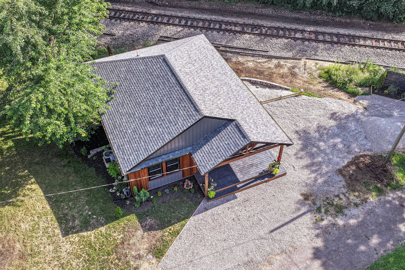 1631 Kentucky Ave. Columbus, IN 47201