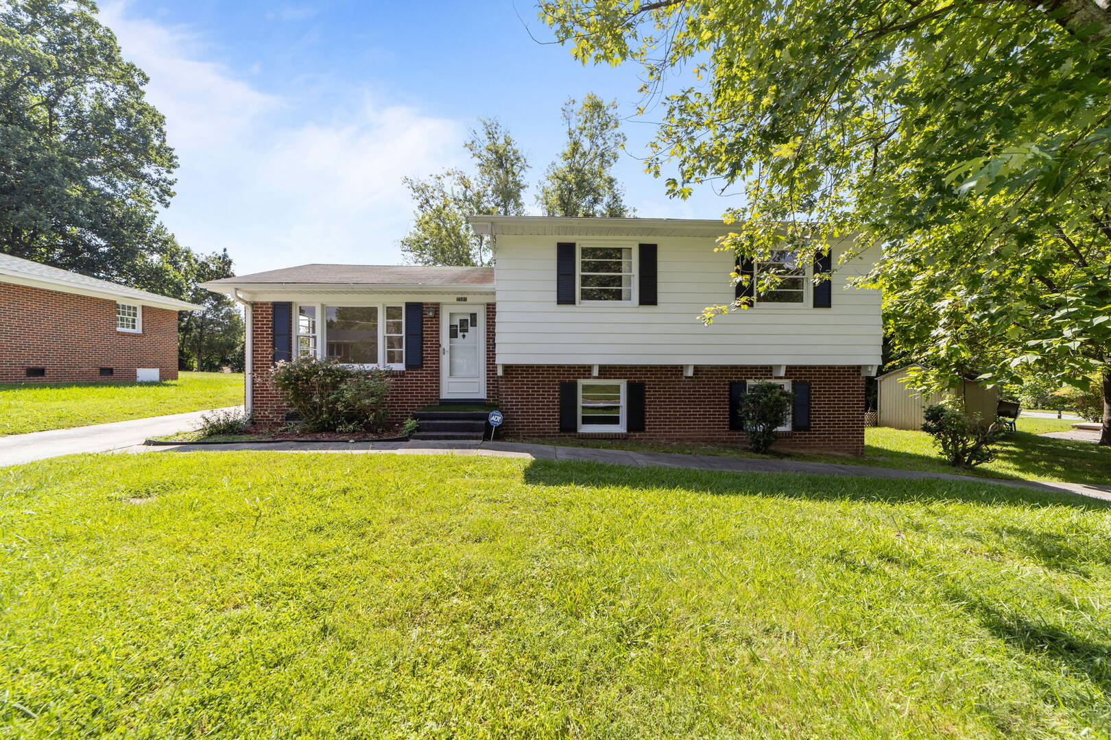 2509 Fontaine Road Greensboro, NC 27407