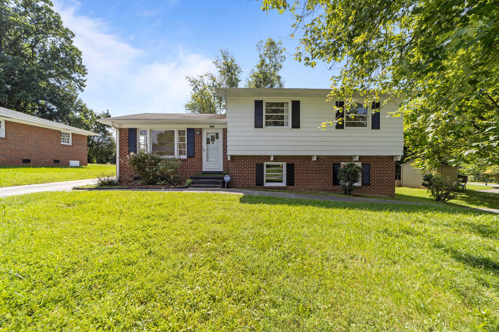 2509 Fontaine Road Greensboro, NC 27407