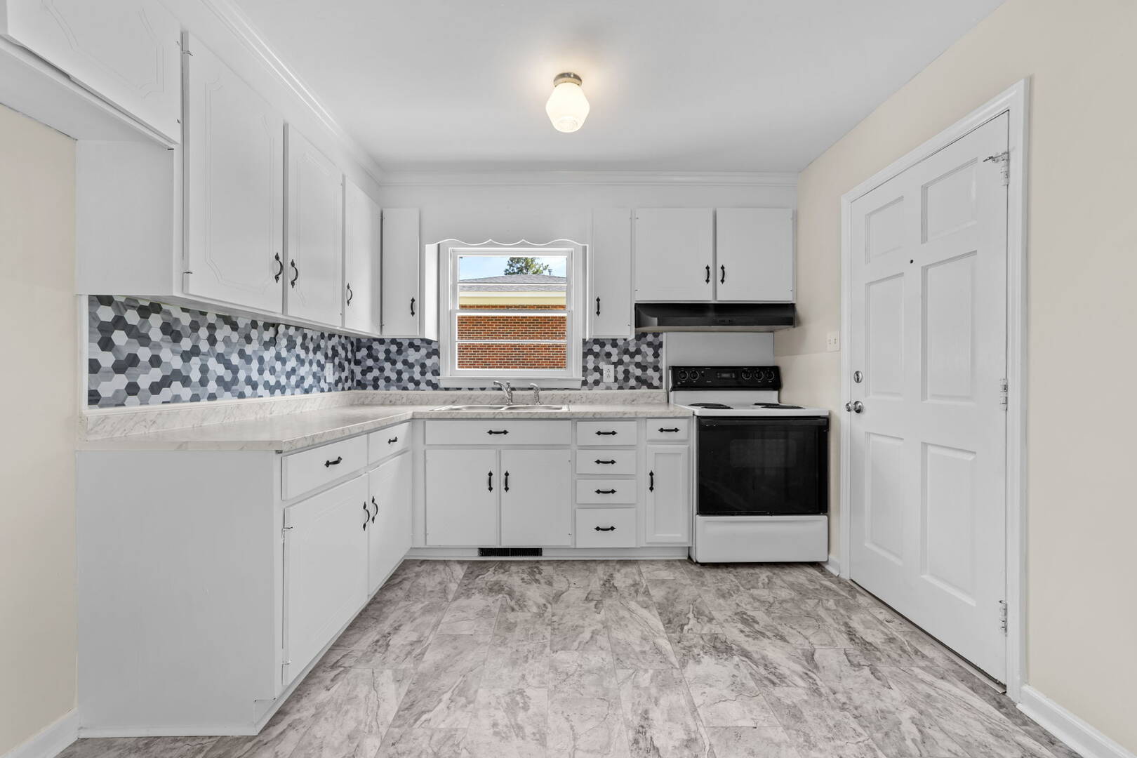 2509 Fontaine Road Greensboro, NC 27407