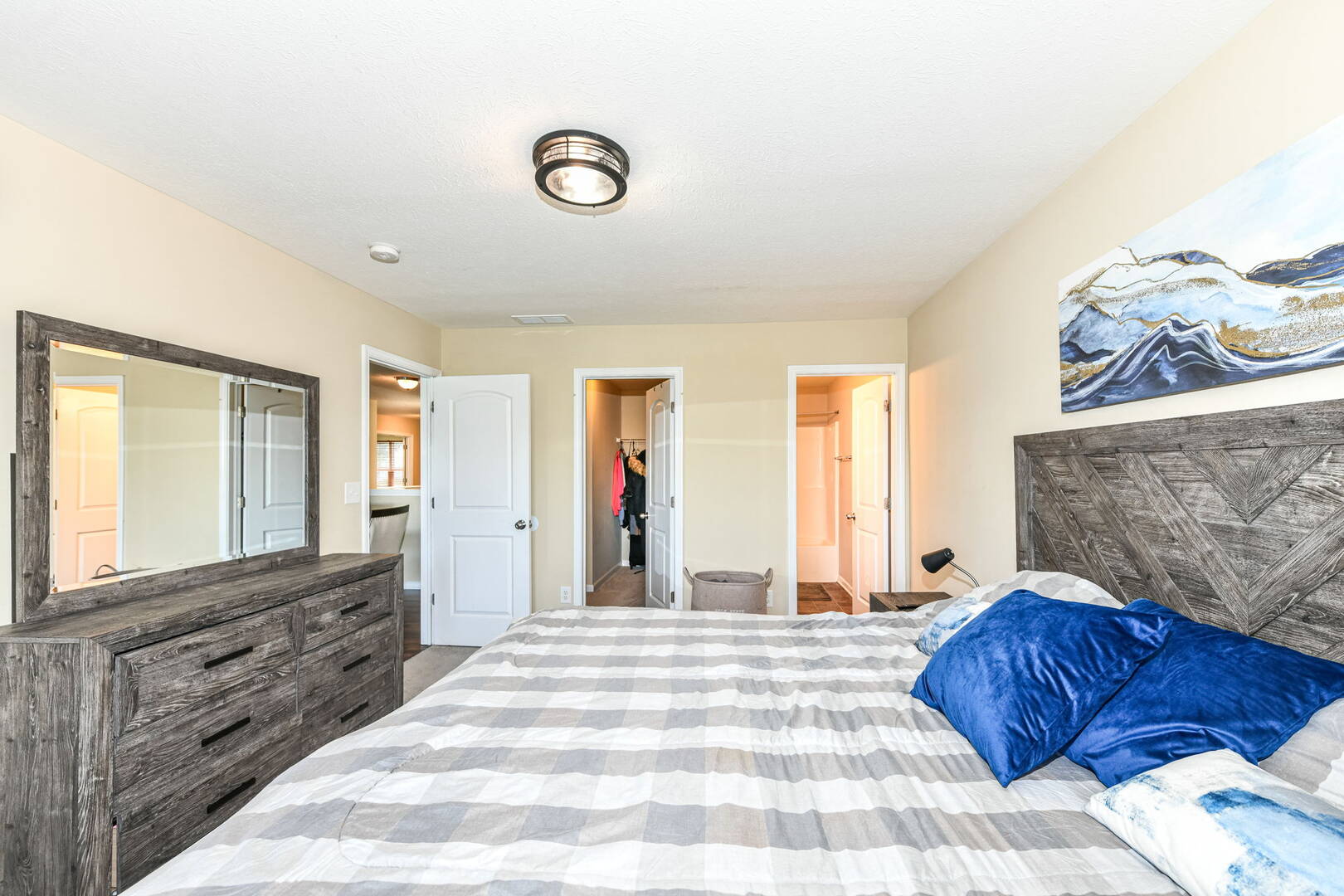 10744 Tedder Lake Dr., Indpls, IN 46239