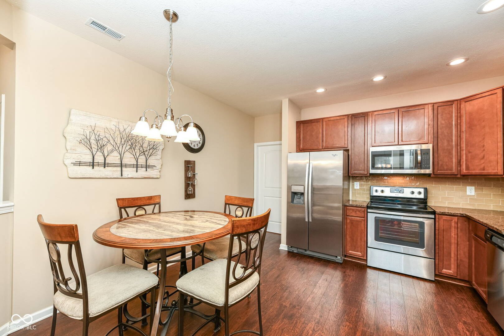 368 Angelina Way Avon, IN 46123