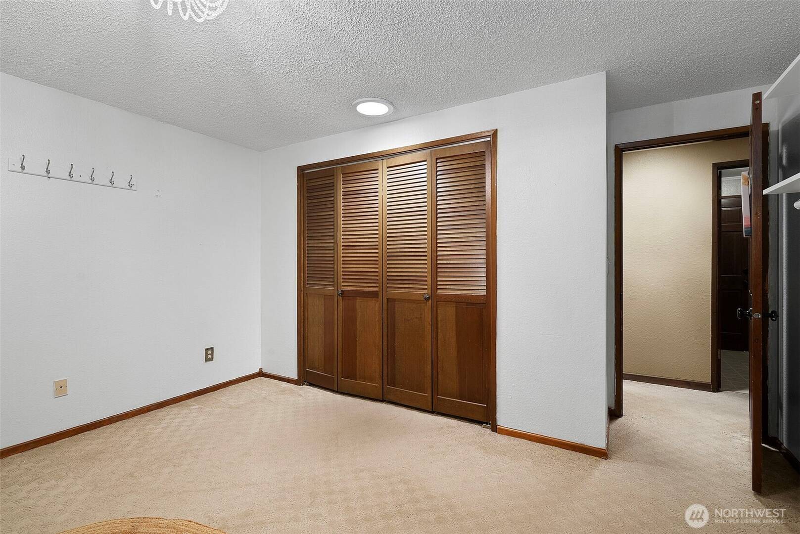 5913 87th Ave W University Place, WA 98467